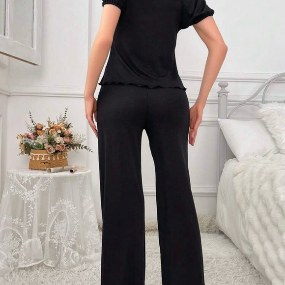 Solid Color Ladies' Pajama Set With Butterfly Embroidery On The Chest - Picture 2 of 6